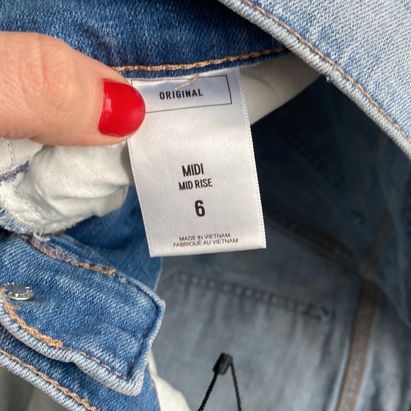 Express original MIDI mid rise sz 6 distressed womens shorts. Express shorts - Picture 4 of 10